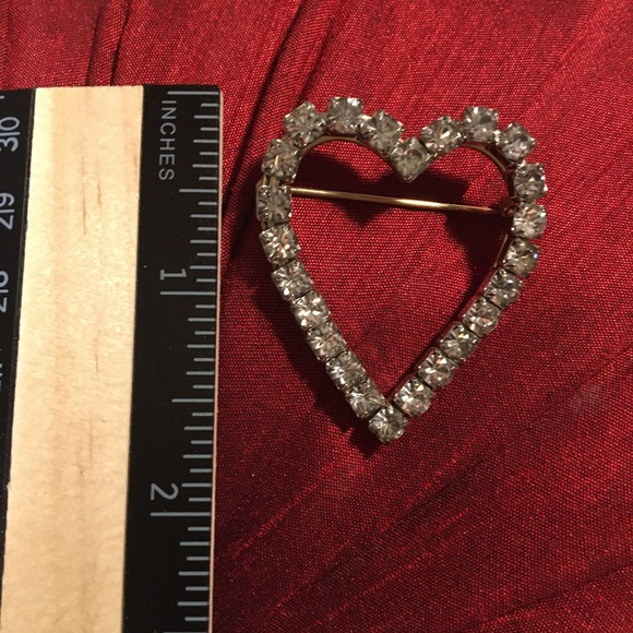 HEART RHINESTONE Vintage brooch - Picture 7 of 7